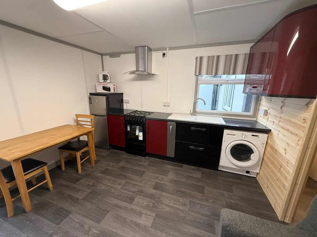 1 bed cabin apartment - Image 3