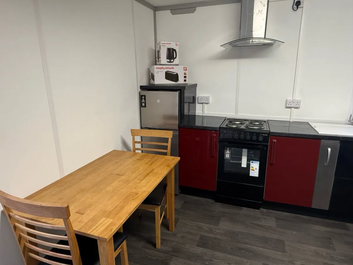 1 bed cabin apartment - Image 4