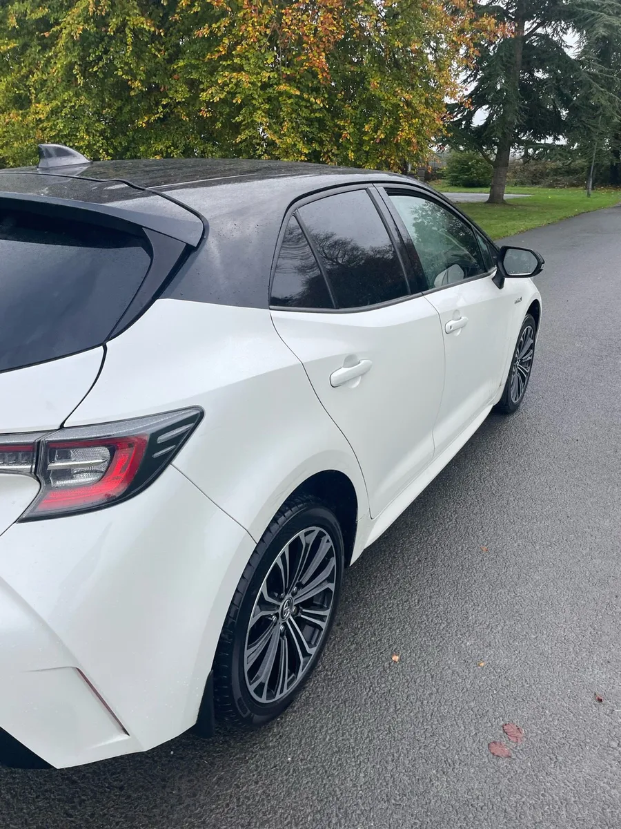 Toyota Corolla luna sport - Image 4