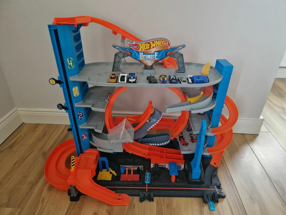 Hot Wheels Ultimate Garage