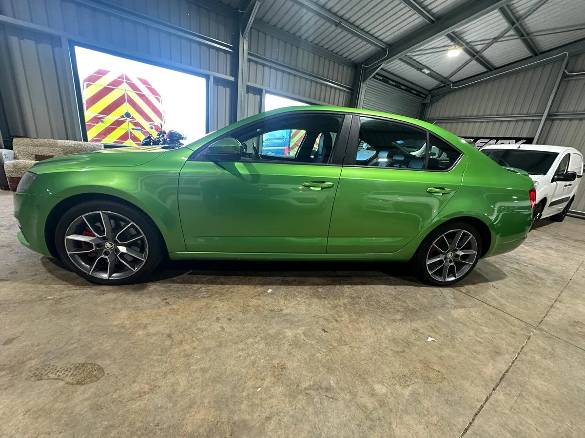 Skoda Octavia VRS CR TDI, Rare Rallye Green - Image 4