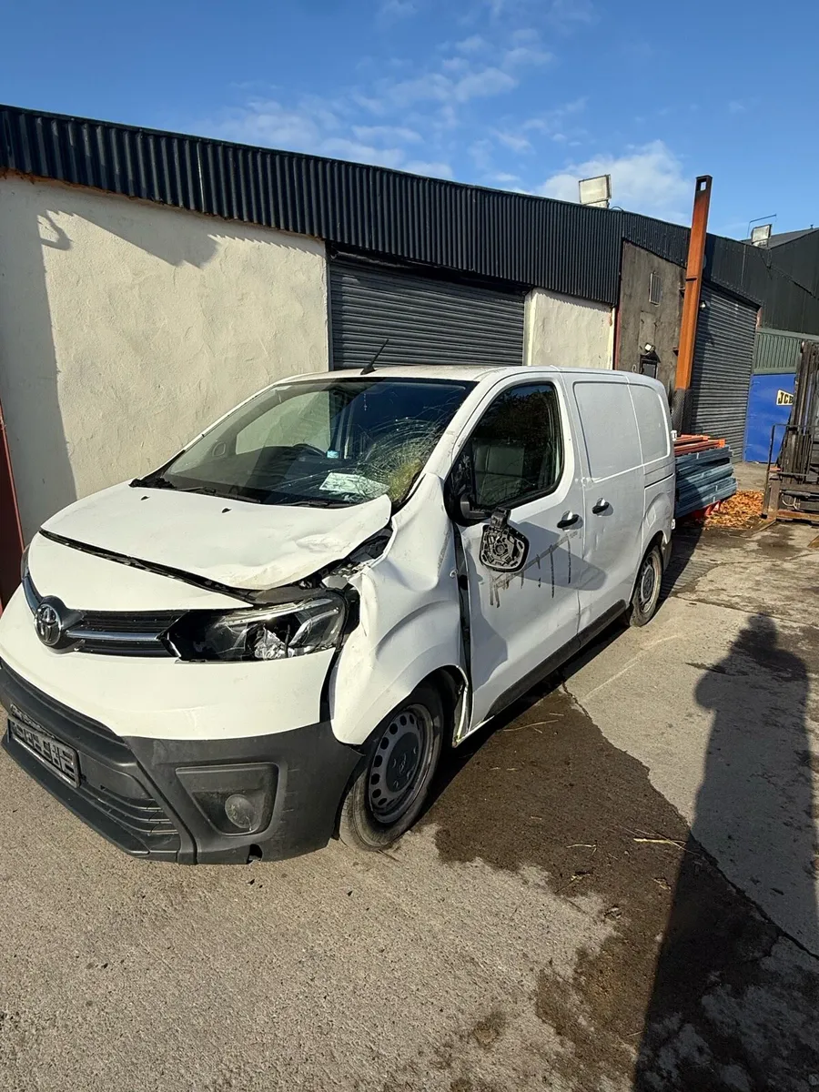 Toyota proace custom - Image 1