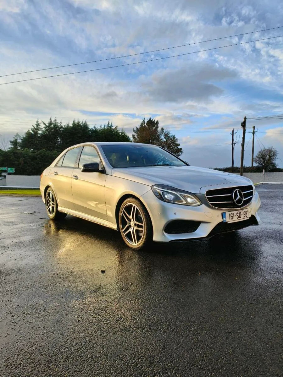 Mercedes-Benz E220 - Image 1