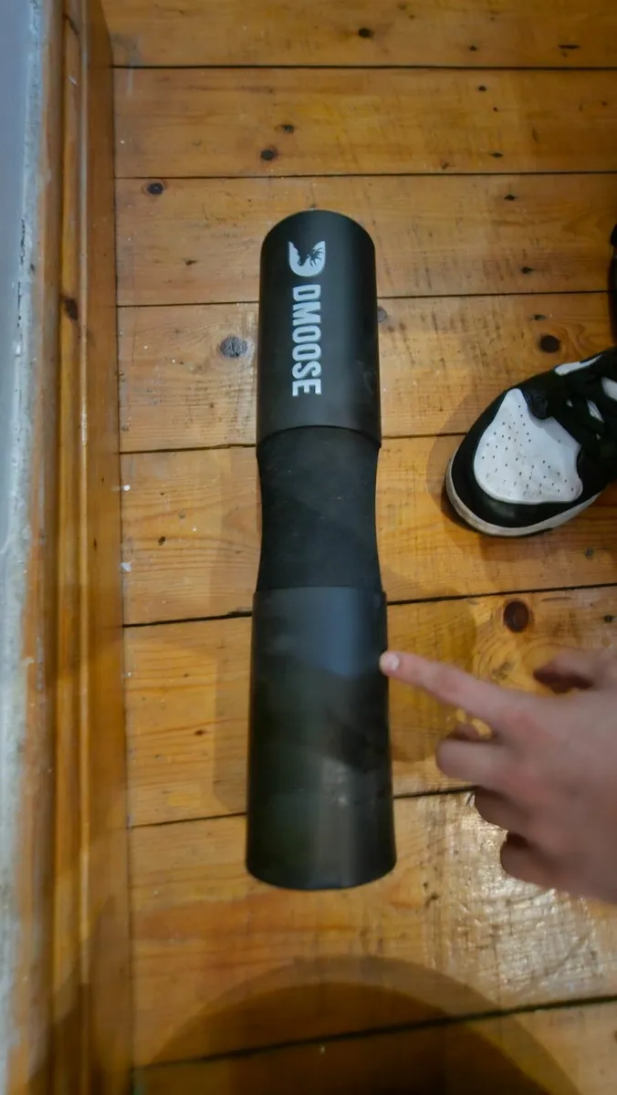 Free home gym equipment (bench, barbell, dumbbells - Image 1