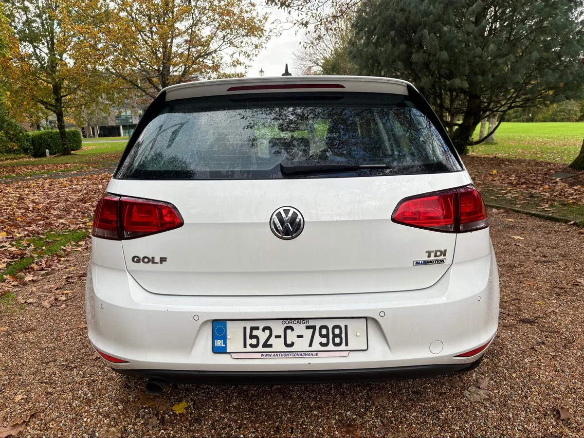 152 Volkswagen Golf 1.6 TDI 110 bhp 6 speed high s - Image 4