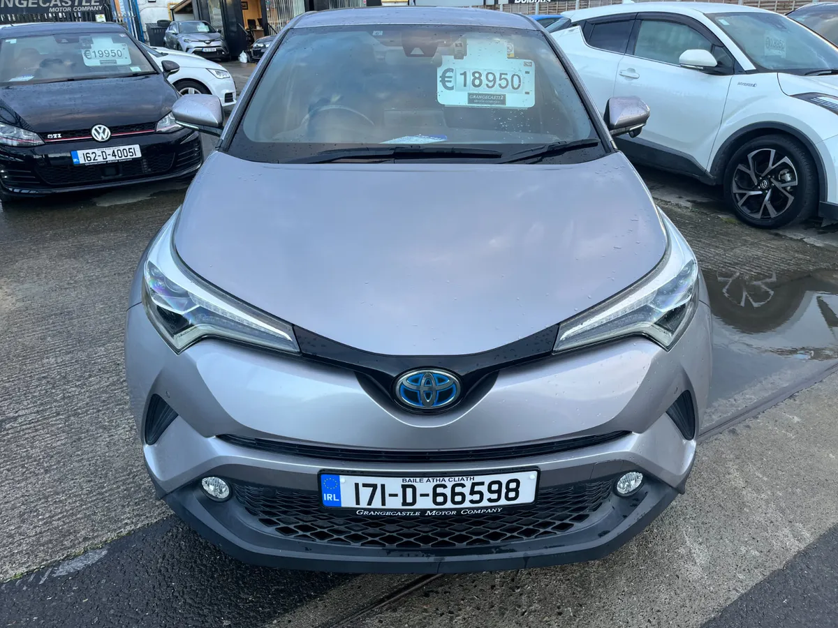 TOYOTA C-HR 2017, 1.8 HYBRID HIGH SPEC LOW KMS - Image 2