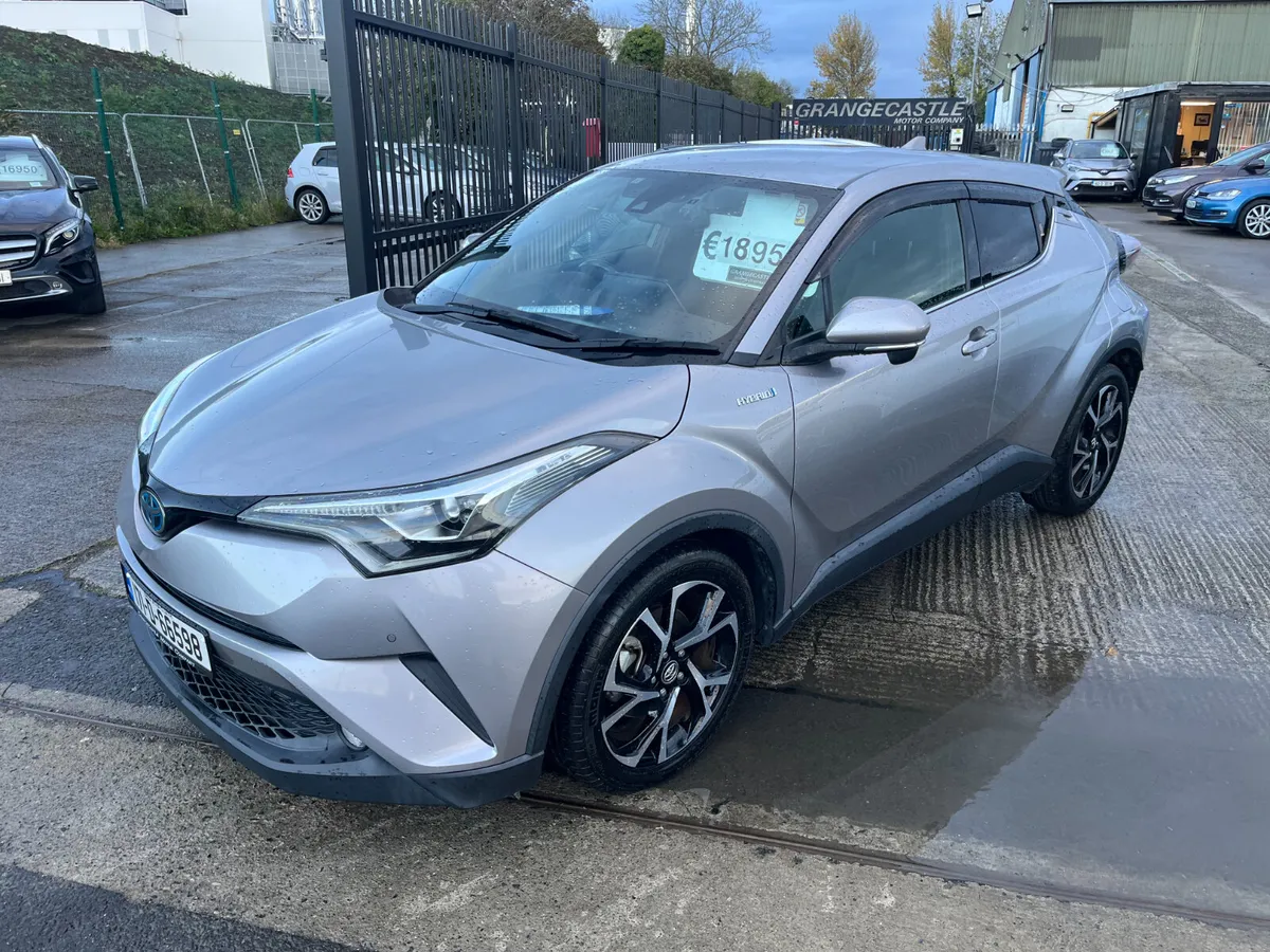 TOYOTA C-HR 2017, 1.8 HYBRID HIGH SPEC LOW KMS - Image 3