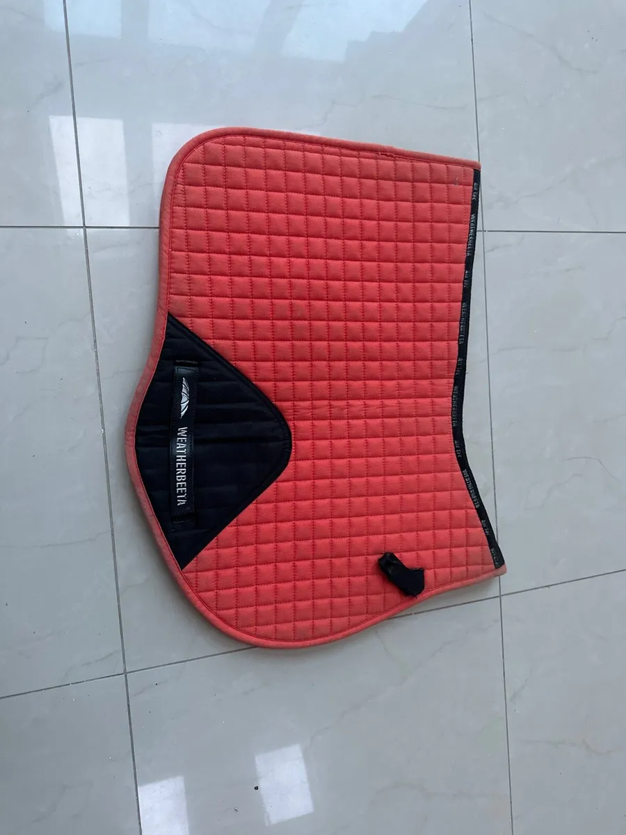 Saddle pad - Image 1