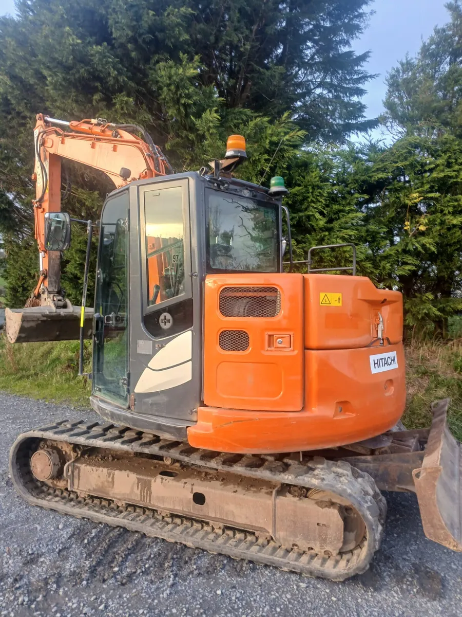 2018 Hitachi 85.5 - Image 1