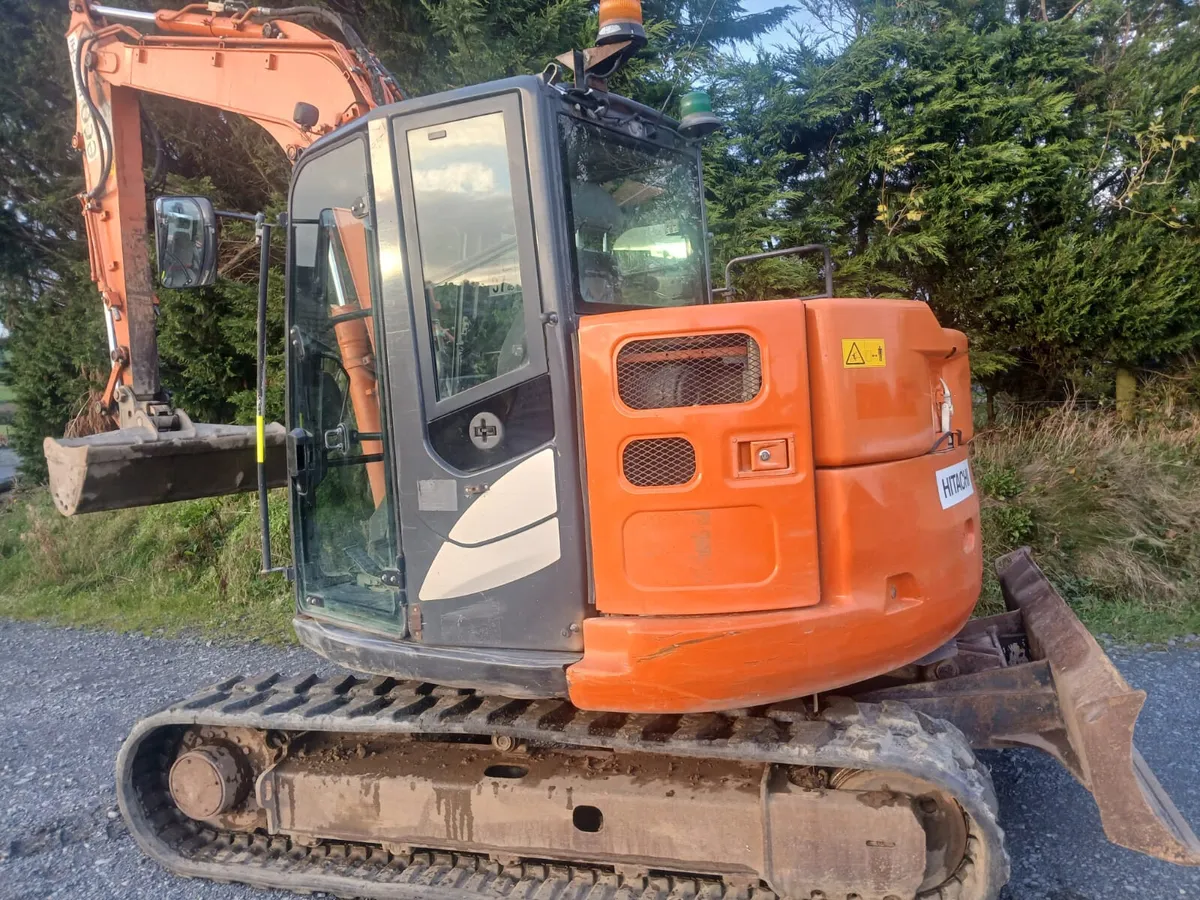 2018 Hitachi 85.5 - Image 4