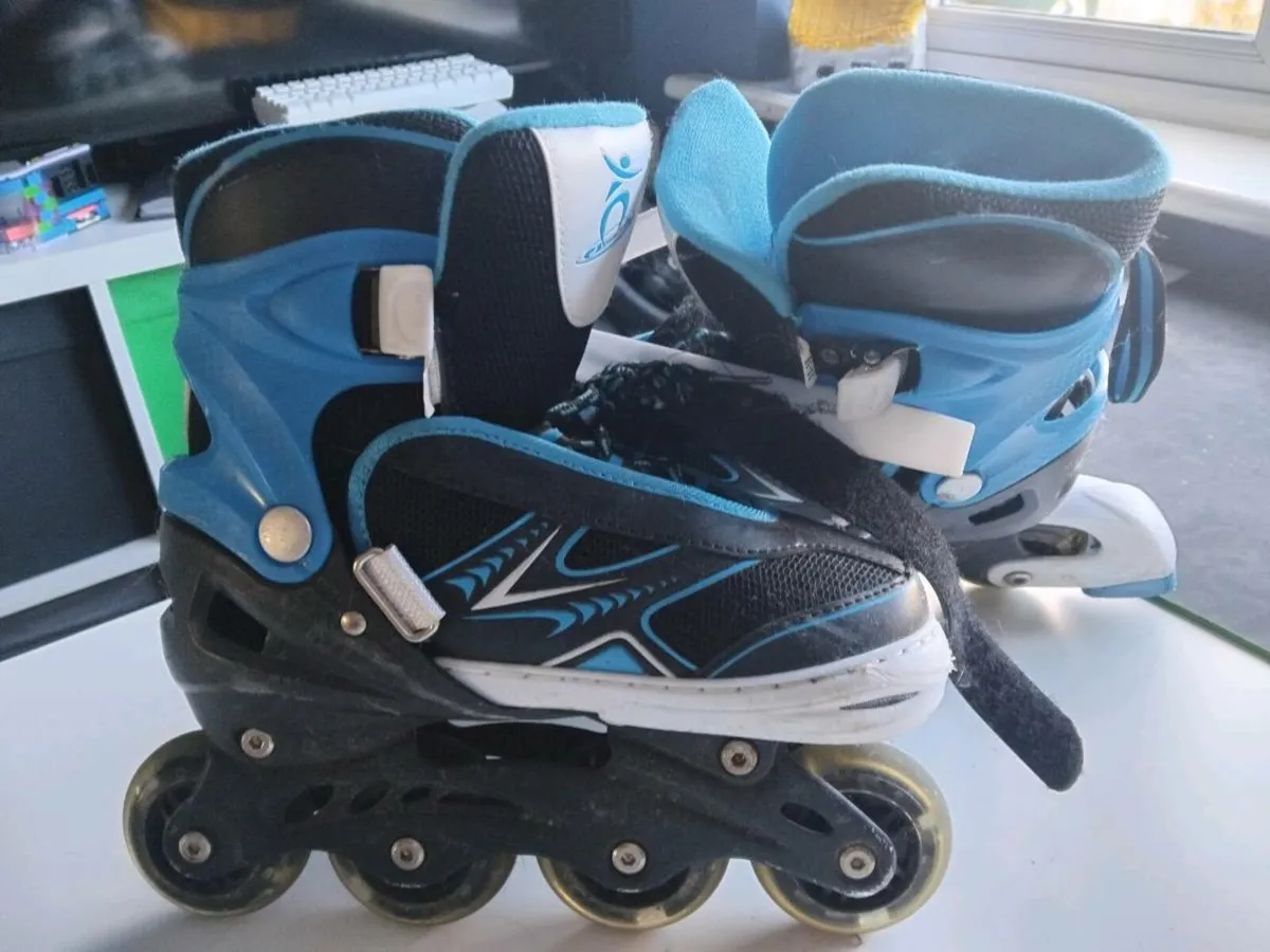 Rolling skates - Image 1