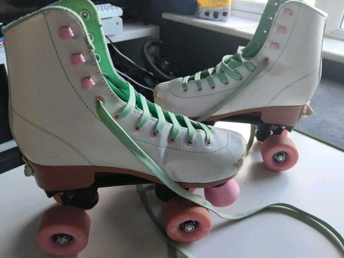 Rolling skates - Image 2