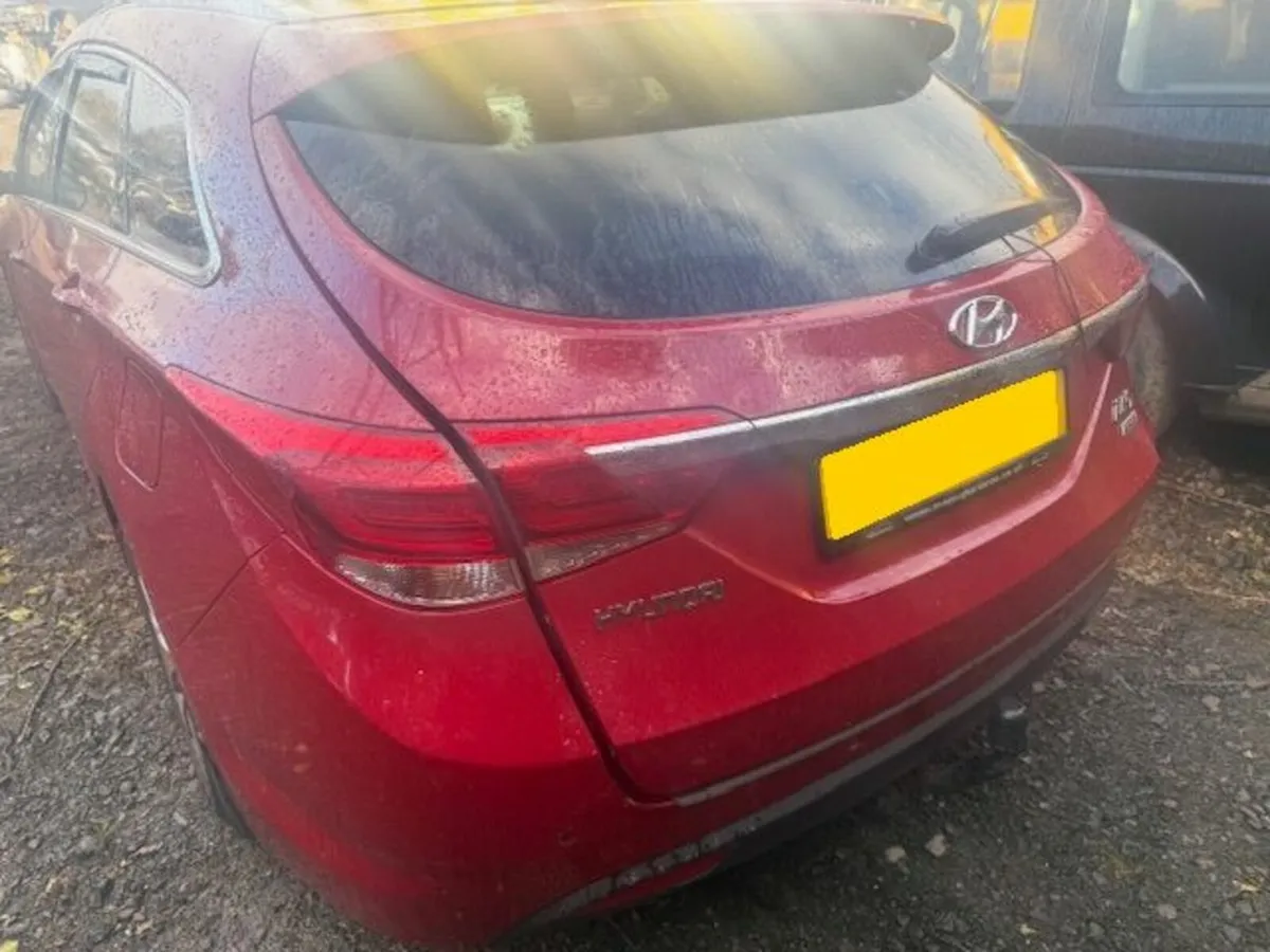 2016 HYUNDAI I40 1.7L-D - Image 3