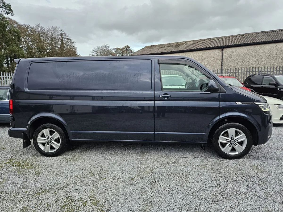 Volkswagen transporter highline DSG  150 BHP - Image 4
