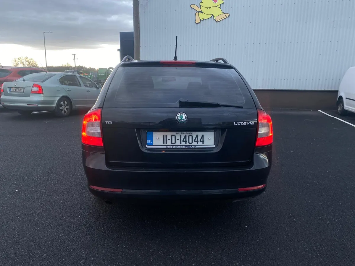 Skoda Octavia 2011 1.6TDI NEW NCT 07/26 - Image 4