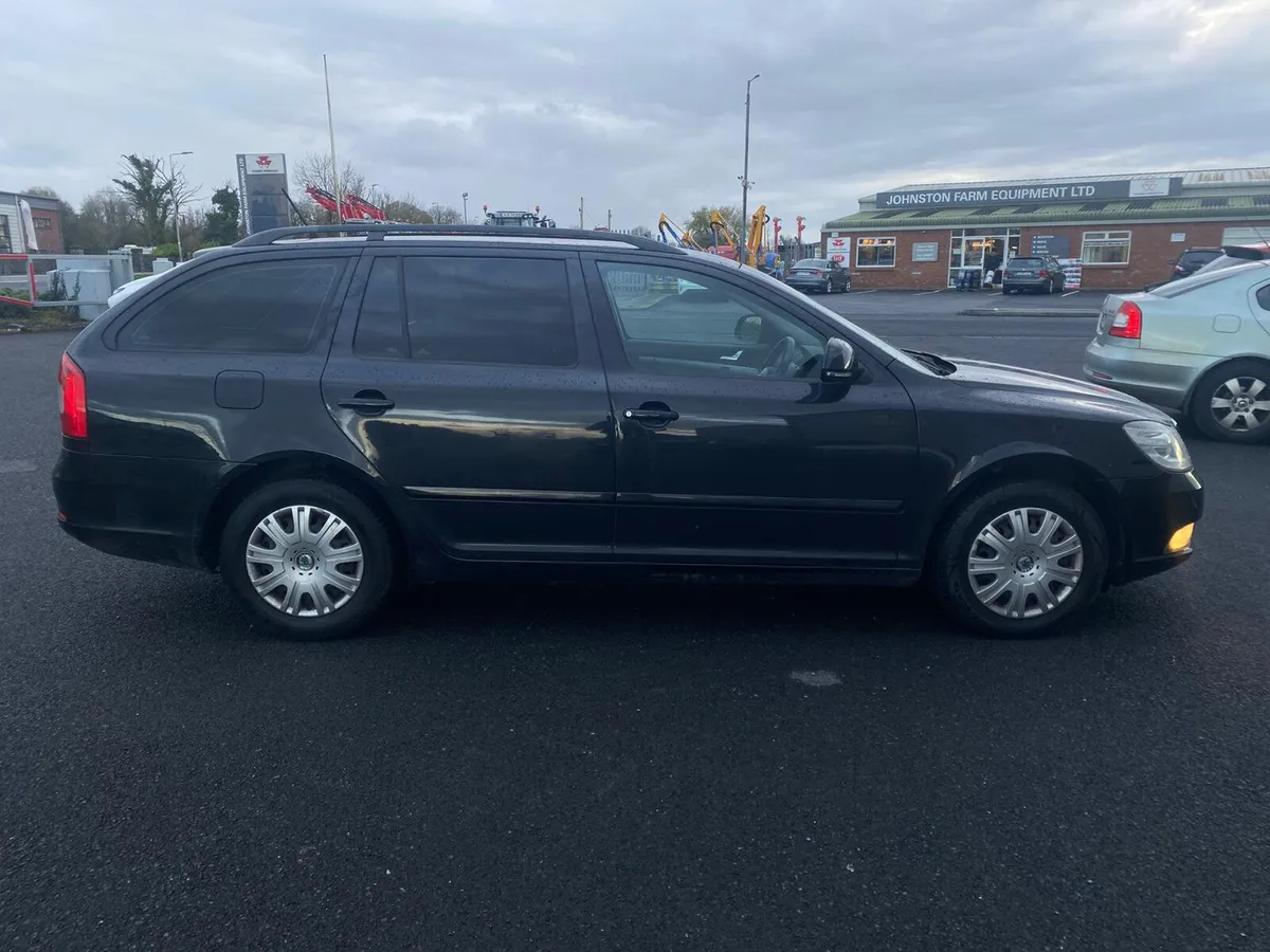 Skoda Octavia 2011 1.6TDI NEW NCT 07/26 - Image 2