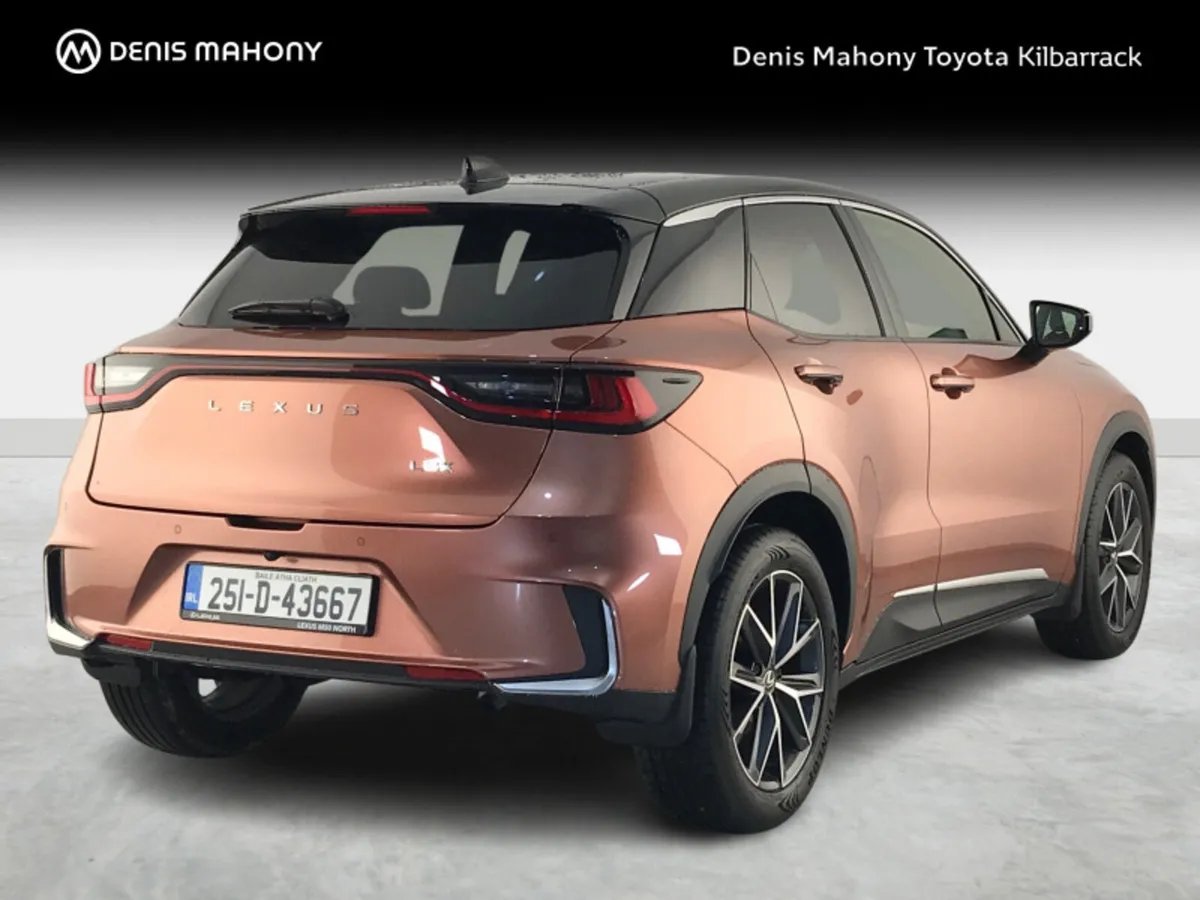 Lexus LBX LBX EMOTION - Image 2