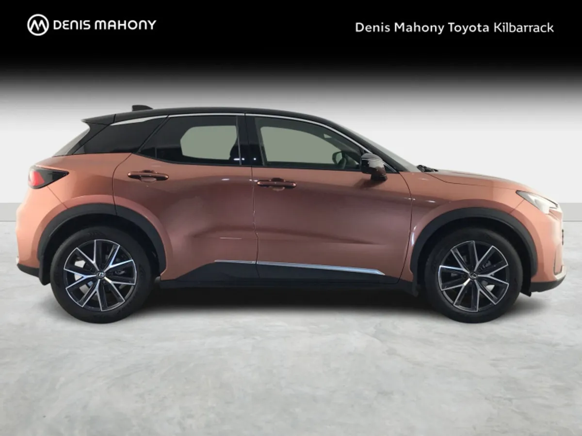 Lexus LBX LBX EMOTION - Image 3