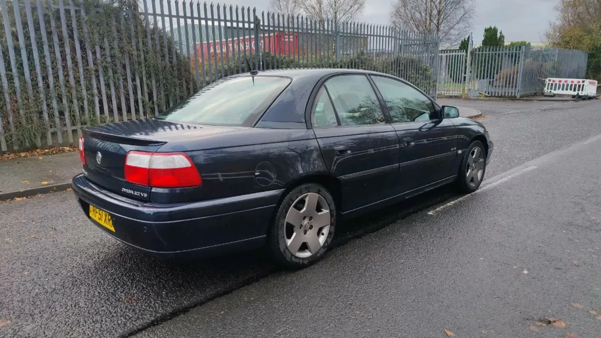 2001 Vauxhall Omega 3.2 Elite Auto - Image 2