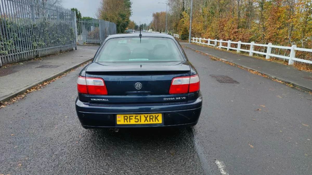 2001 Vauxhall Omega 3.2 Elite Auto - Image 3