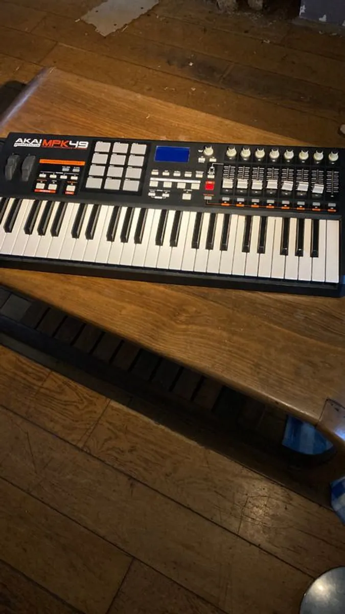 Akai Mpk 49 Midi Controller - Image 1