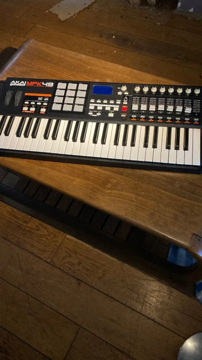 Akai Mpk 49 Midi Controller - Image 2