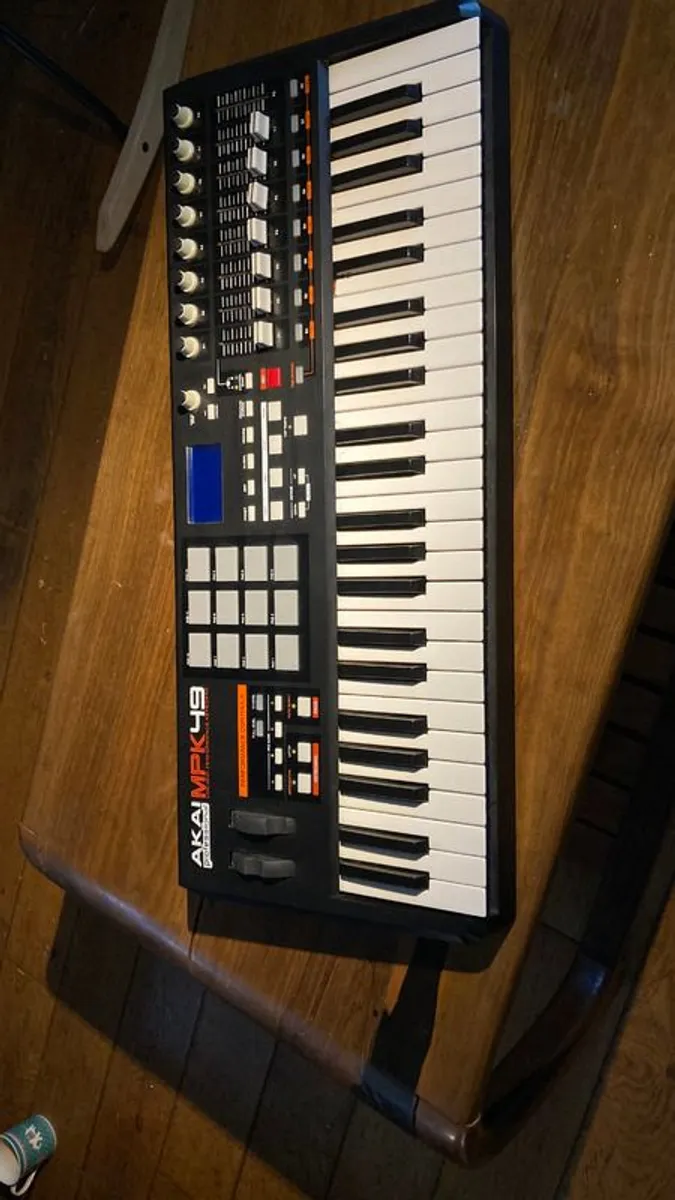 Akai Mpk 49 Midi Controller - Image 3