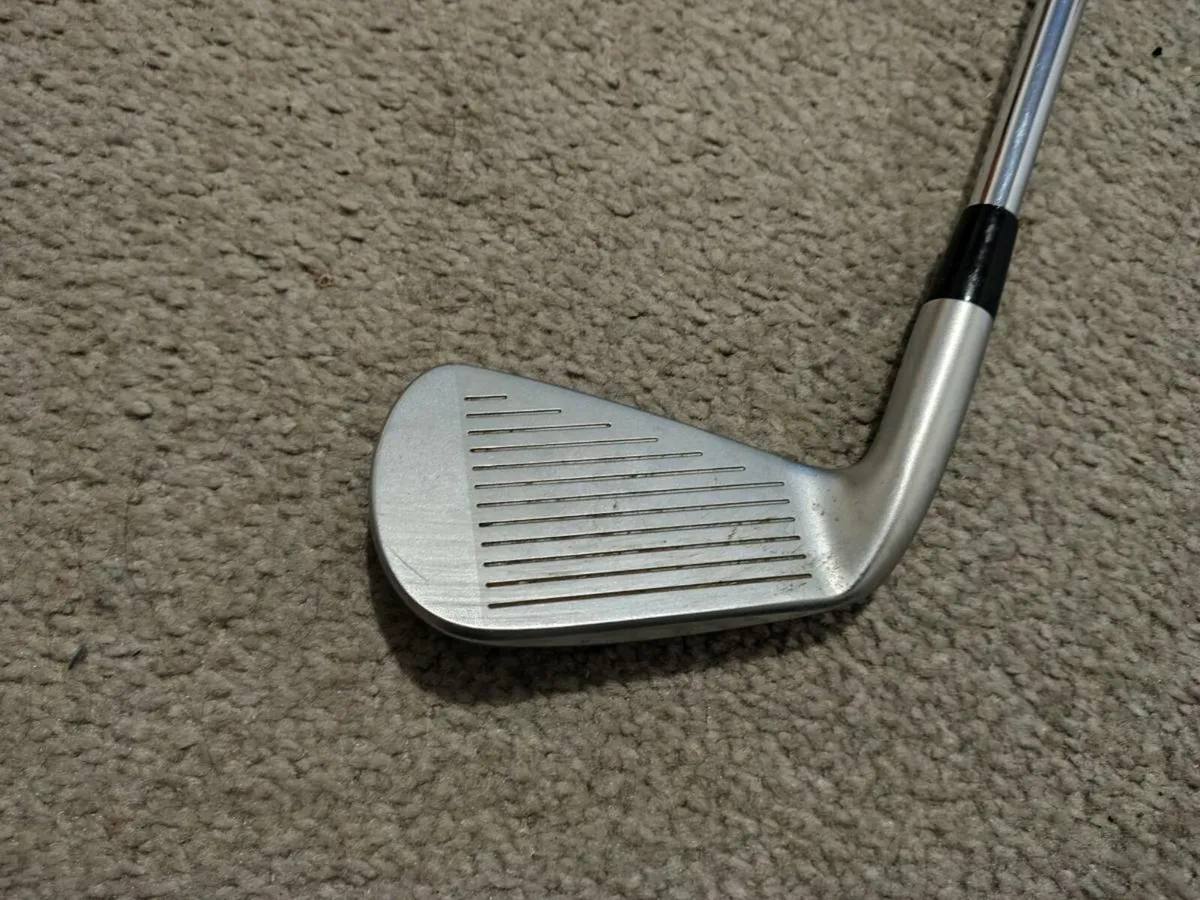 Mizuno JPX 900 forged 4 iron - Image 3