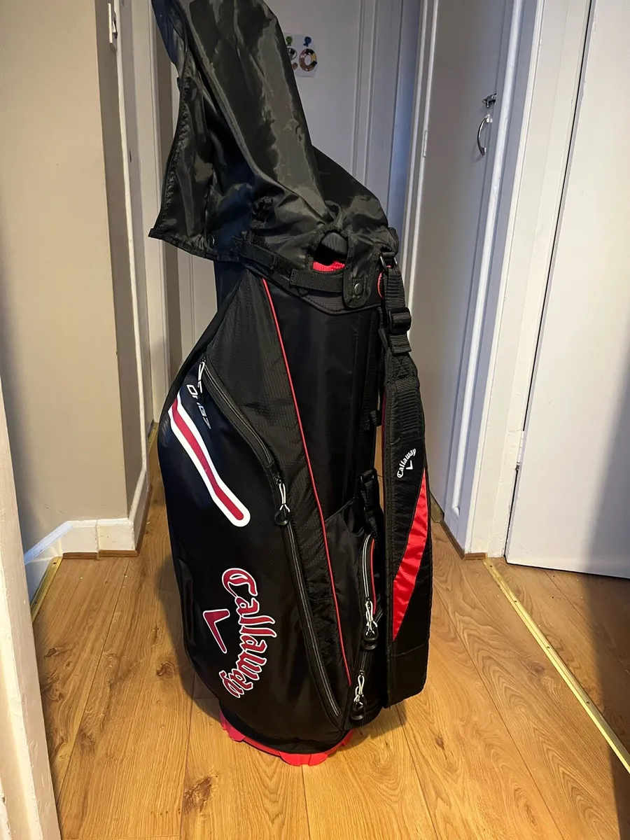 Golf clubs and cart bag - Image 1