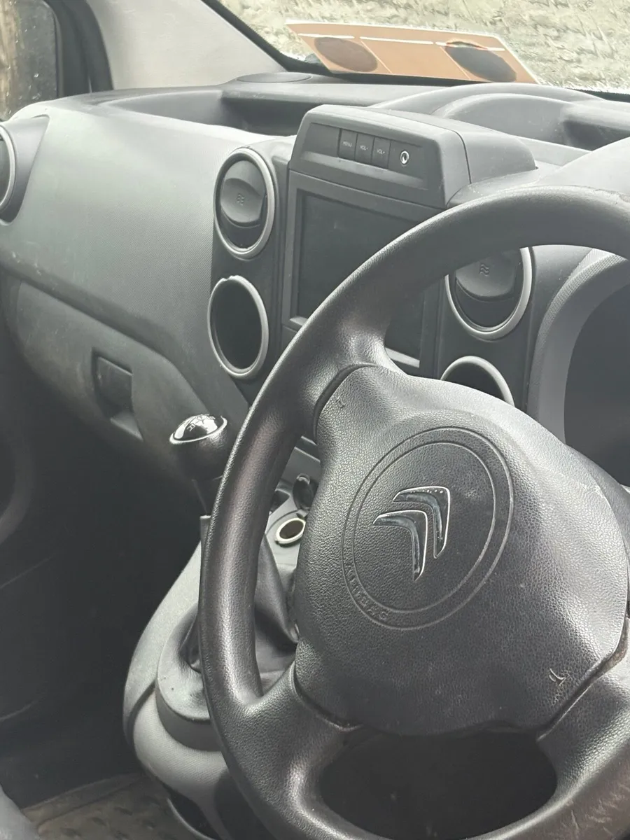 Citroen Berlingo 2017 - Image 2