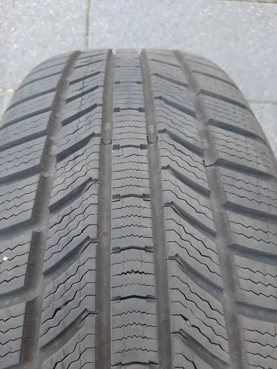 Car tyres - Image 2