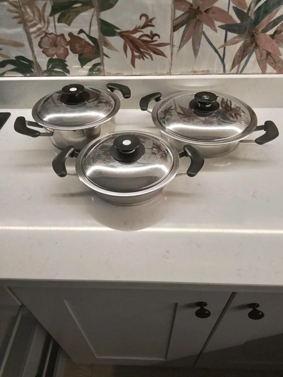 AMC saucepans - Image 1