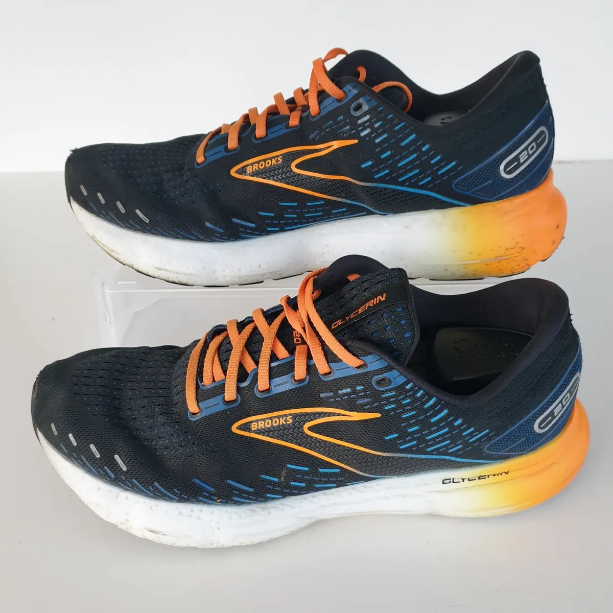 Brooks glycerin 20 trainers size 12 - Image 2