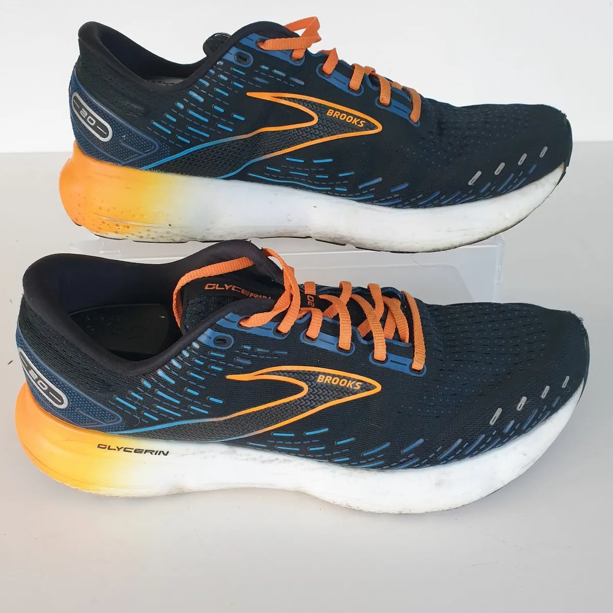 Brooks glycerin 20 trainers size 12 - Image 3