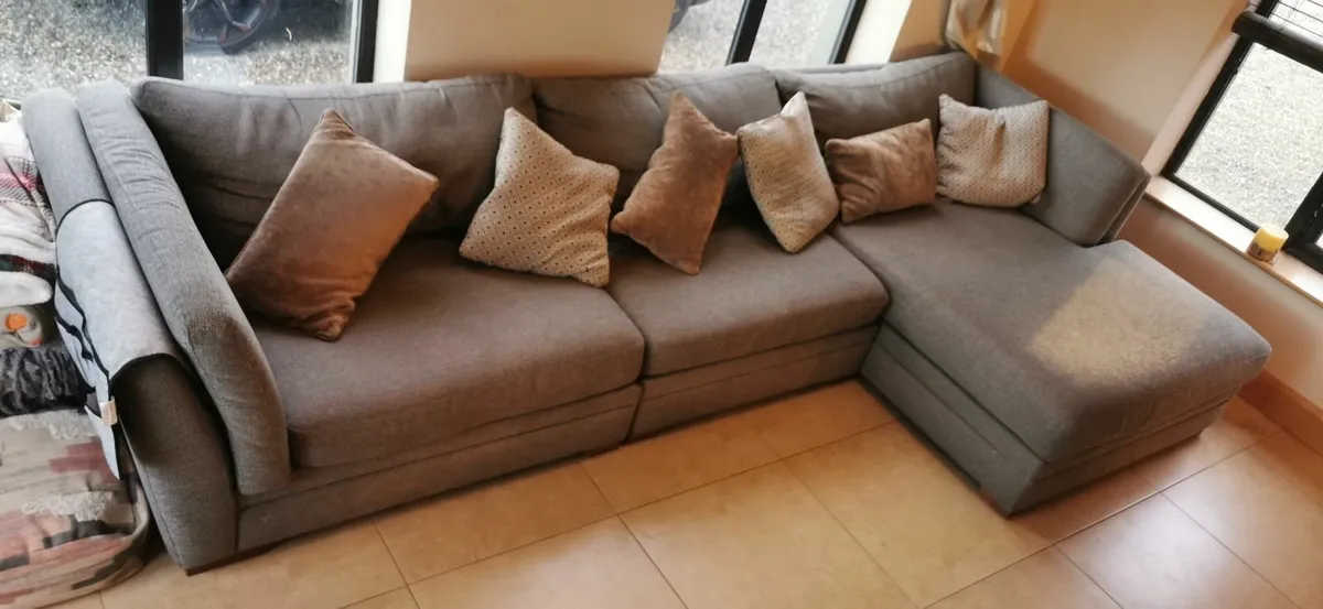 Corner Couch - Image 2