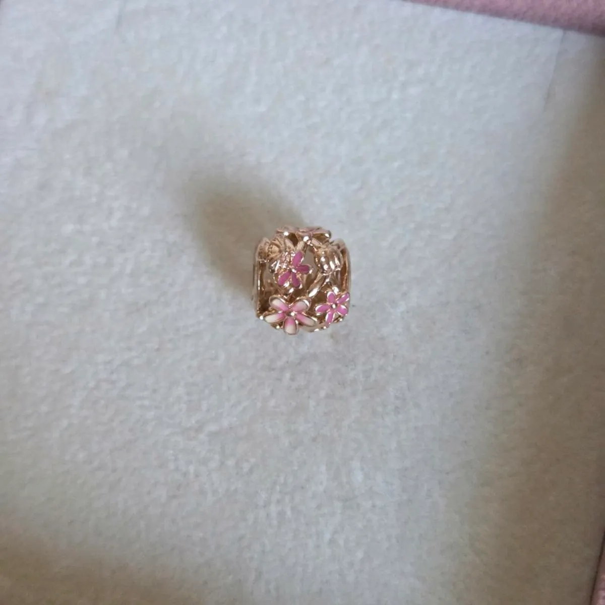 Pandora charm pink daysi flower rose gold - Image 4