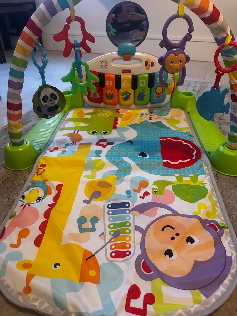 Fisher Price kick and play piano play mat - Image 2