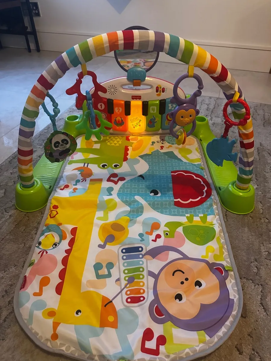 Fisher Price kick and play piano play mat - Image 3