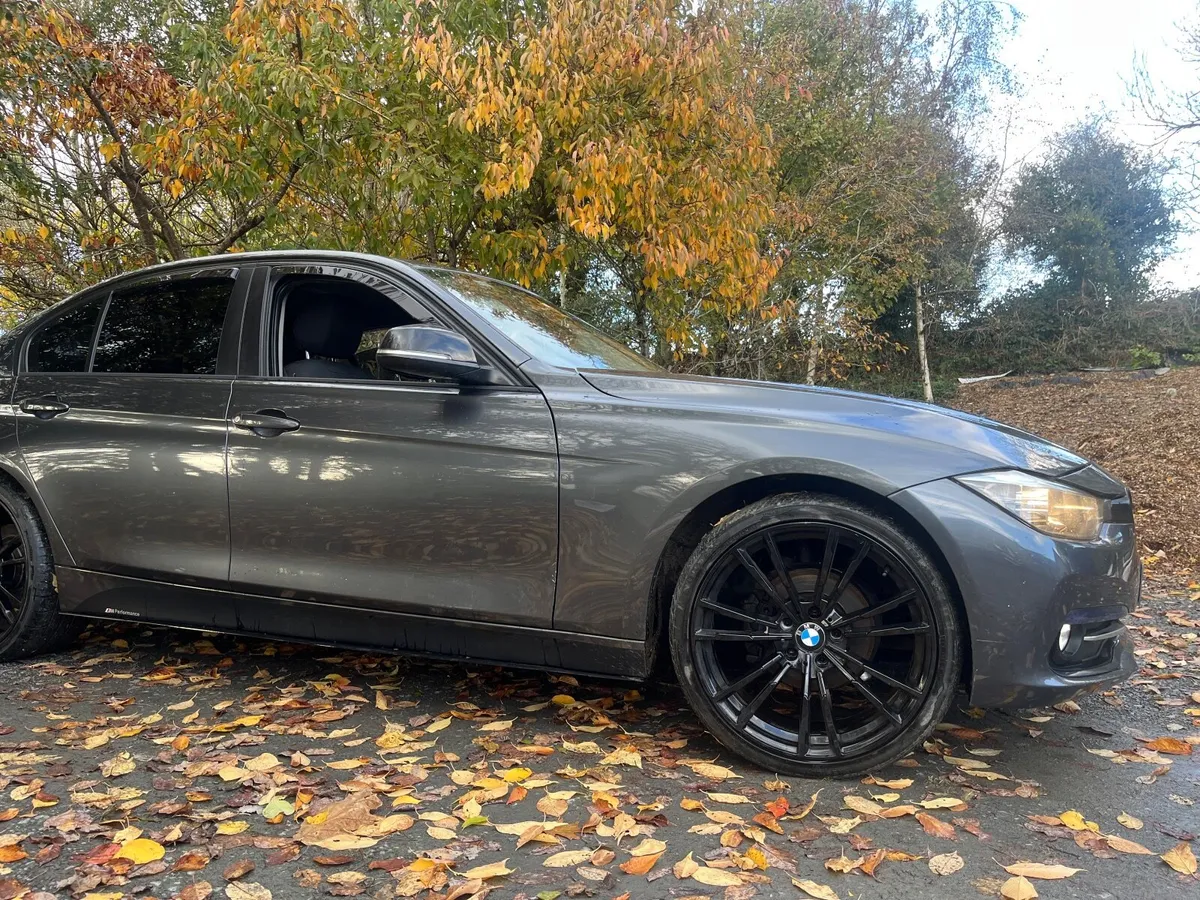 BMW 3-Series 2017 - Image 1