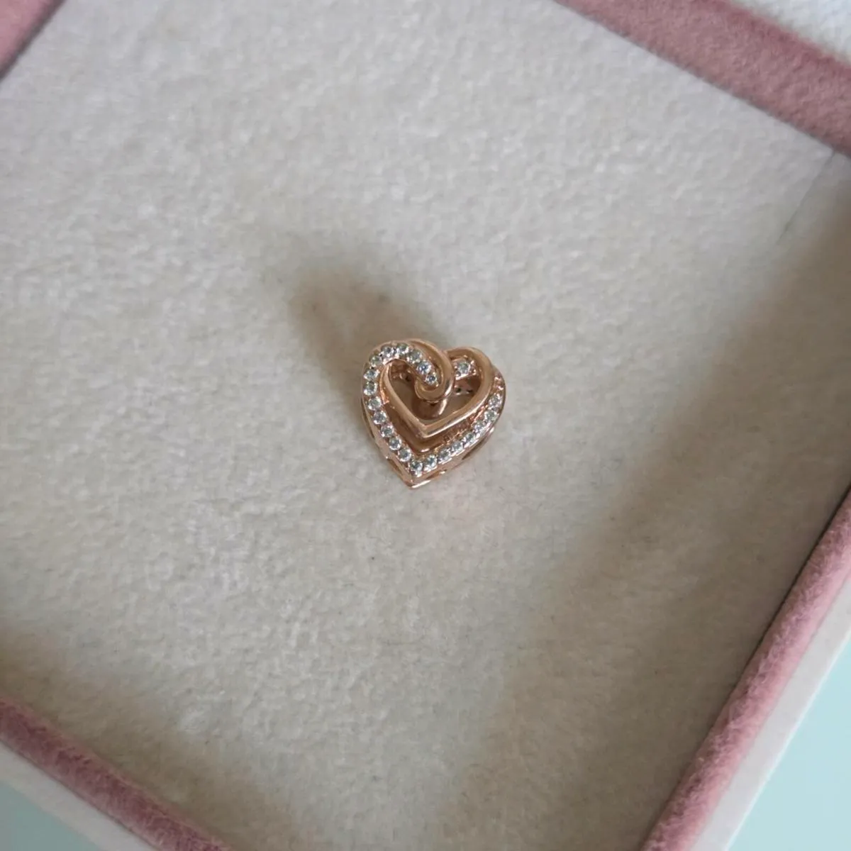 Pandora charm heart sparkly rose gold - Image 3