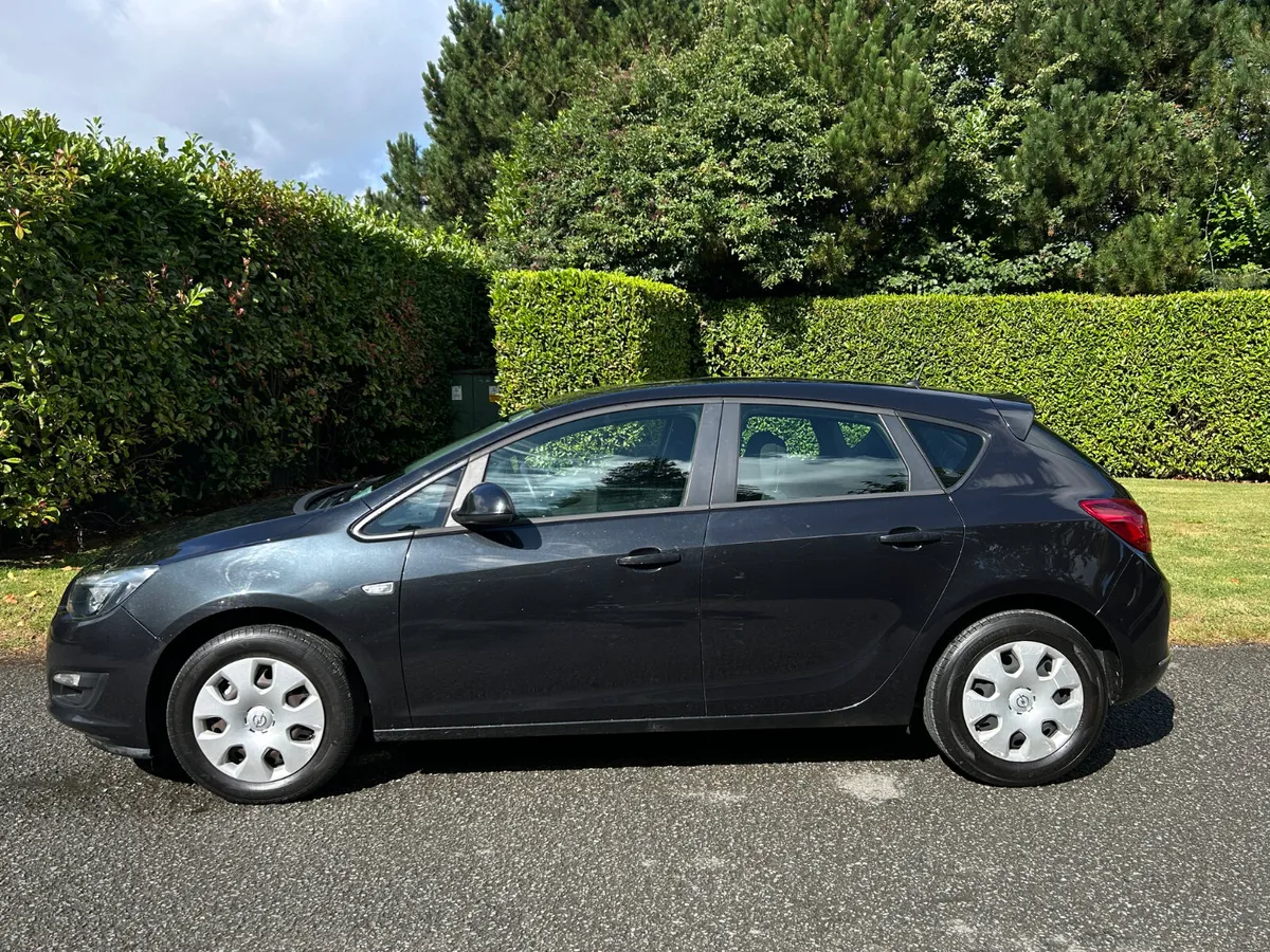 2014 Opel Astra 1.4i New NCT 11/26 €5750 - Image 4