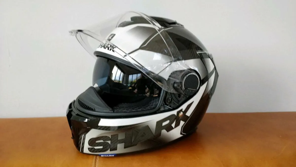 Shark Spartan GT Carbon Motorbike Helmet - Image 1