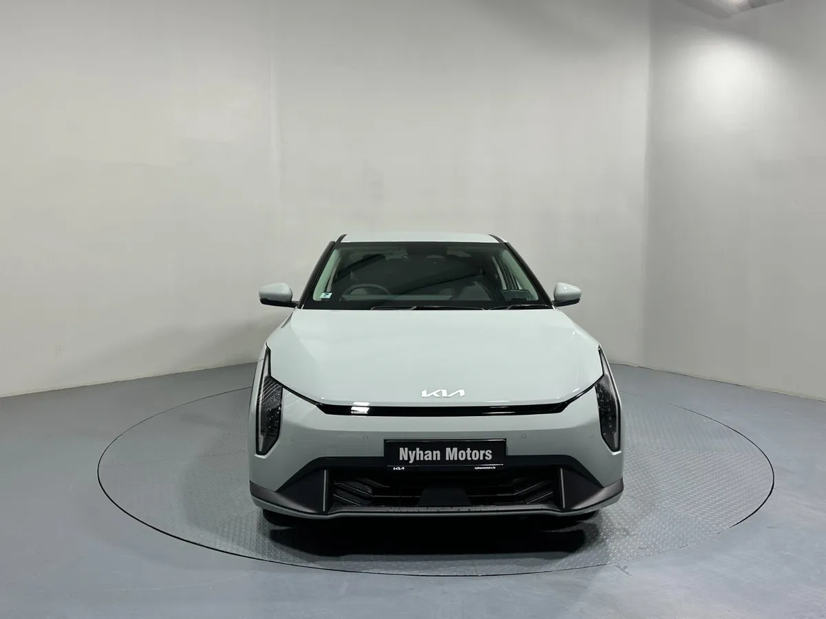 Kia EV4 GT Line Hatchback 81.4 Kw/h 630Kms Range - Image 2
