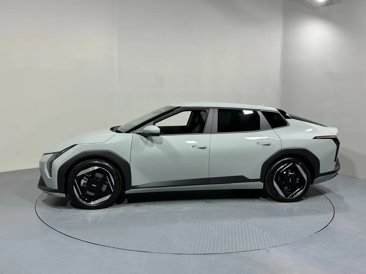 Kia EV4 GT Line Hatchback 81.4 Kw/h 630Kms Range - Image 4