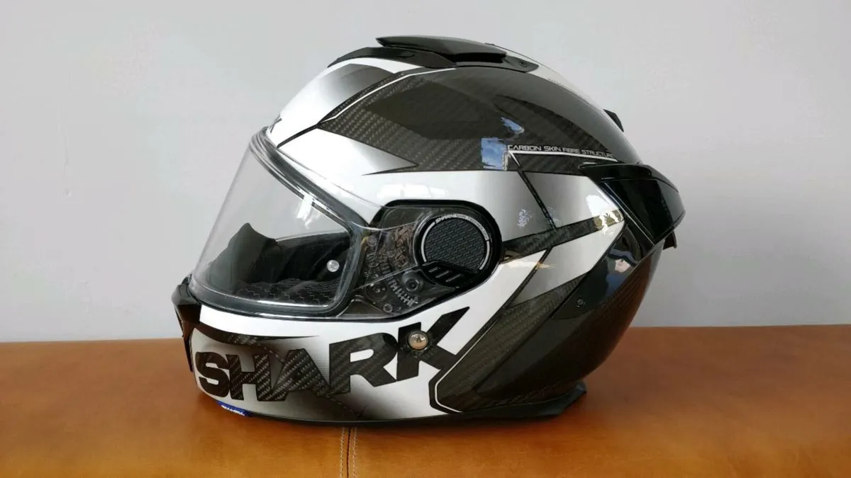 Shark Spartan GT Carbon Motorbike Helmet - Image 2