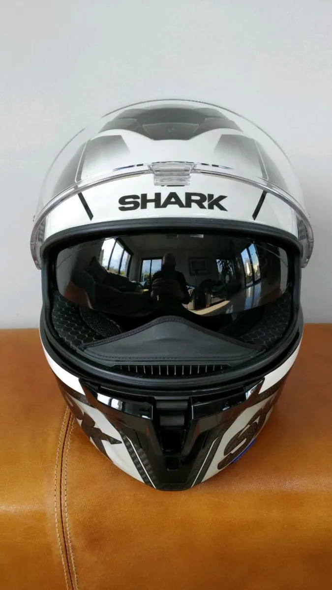 Shark Spartan GT Carbon Motorbike Helmet - Image 4