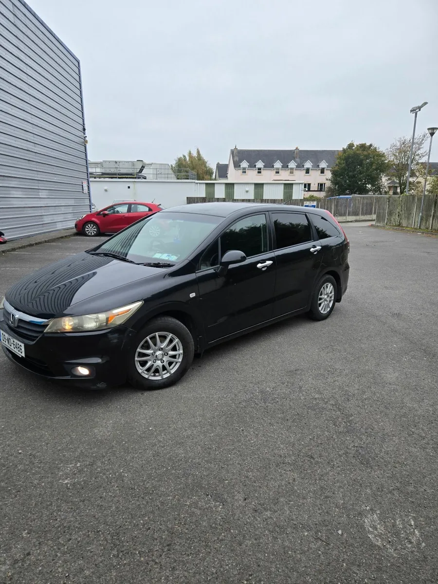 Honda Stream 2009 - Image 4