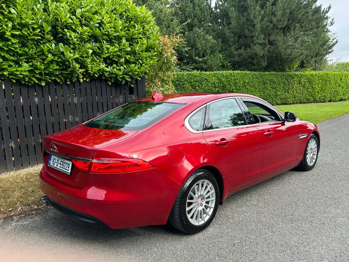 16 Jaguar XF Automatic Prestige NCT 8/26 €11450 - Image 3