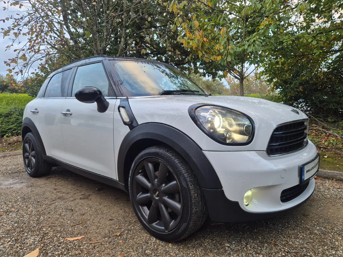 2017'MINI COOPER 2.0 DIESEL AUTO - Image 2