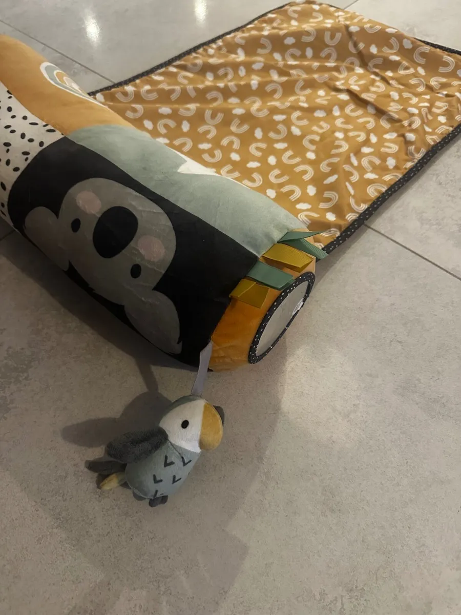 Nuby Tummy Time pillow - Image 4